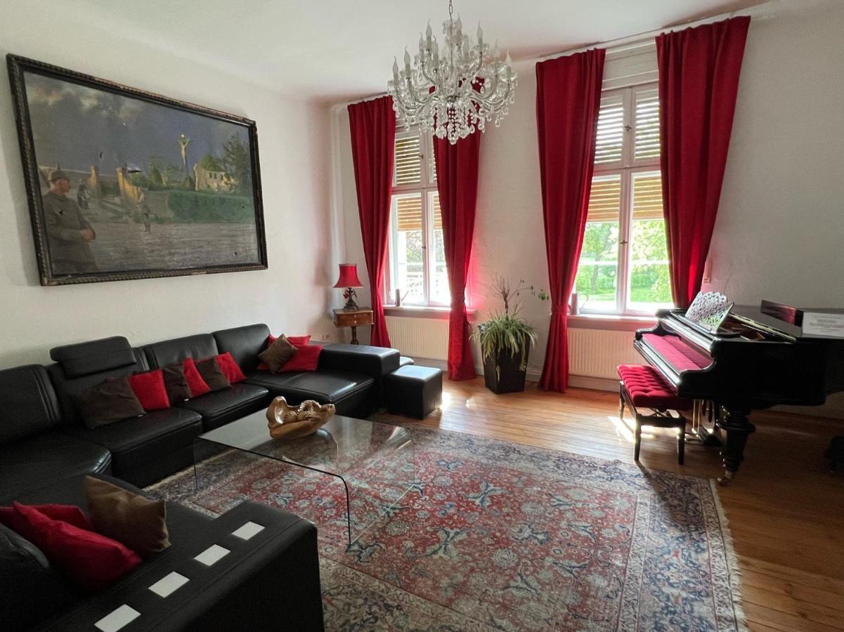 Schloss Grabow, Resting Place & A Luxury Piano Collection Resort, Prignitz Brandenburg Grabow  Экстерьер фото